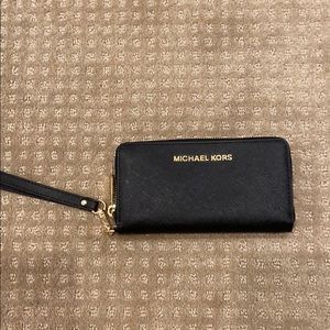 Michael Kors wallet/wristlet
